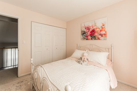 Tiny photo for 947 Aspen Drive, Lombard, IL 60148 (MLS # 12505058)