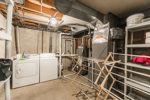 Tiny photo for 947 Aspen Drive, Lombard, IL 60148 (MLS # 12505058)