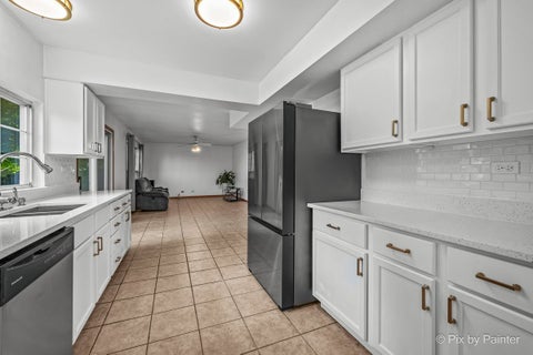 Tiny photo for 1755 Mission Hills Drive, Elgin, IL 60123 (MLS # 12683895)