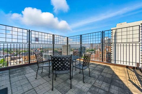 Tiny photo for 3110 N Sheridan Road #905, Chicago, IL 60657 (MLS # 12465907)