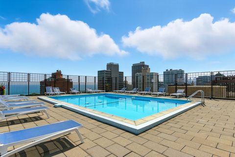 Tiny photo for 3110 N Sheridan Road #905, Chicago, IL 60657 (MLS # 12465907)