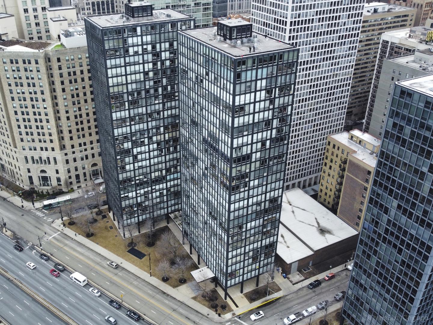 880 N Lake Shore Drive 25EF