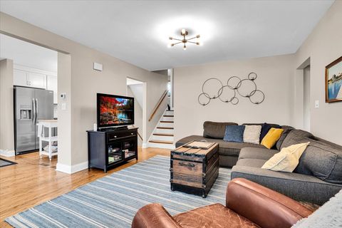 Tiny photo for 4020 N Adams Street, Westmont, IL 60559 (MLS # 12630414)