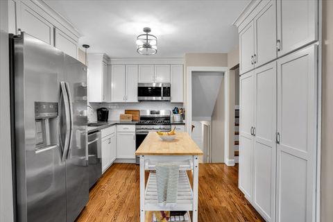 Tiny photo for 4020 N Adams Street, Westmont, IL 60559 (MLS # 12630414)