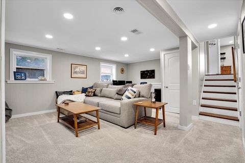 Tiny photo for 4020 N Adams Street, Westmont, IL 60559 (MLS # 12630414)