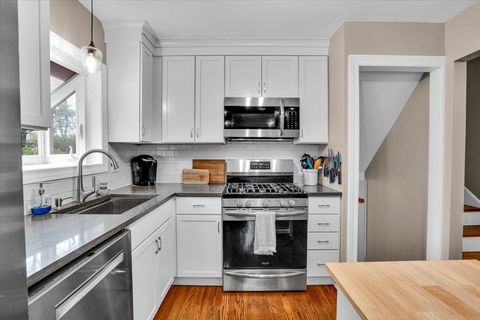 Tiny photo for 4020 N Adams Street, Westmont, IL 60559 (MLS # 12630414)
