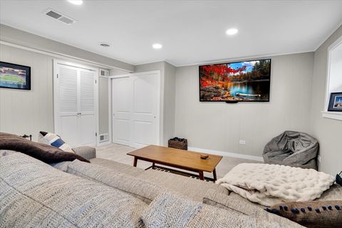 Tiny photo for 4020 N Adams Street, Westmont, IL 60559 (MLS # 12630414)