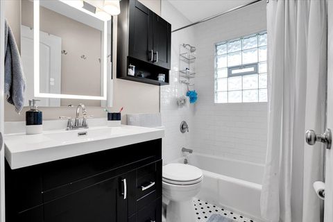 Tiny photo for 4020 N Adams Street, Westmont, IL 60559 (MLS # 12630414)