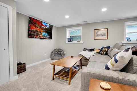 Tiny photo for 4020 N Adams Street, Westmont, IL 60559 (MLS # 12630414)