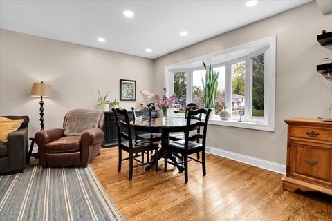 Tiny photo for 4020 N Adams Street, Westmont, IL 60559 (MLS # 12630414)