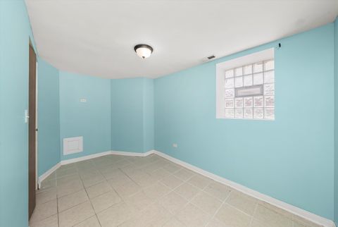 Tiny photo for 5850 S INDIANA Avenue, Chicago, IL 60637 (MLS # 12595985)