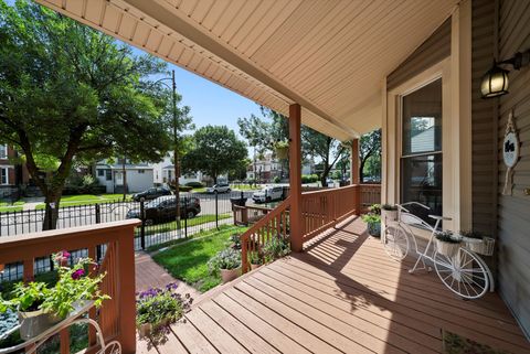 Tiny photo for 5850 S INDIANA Avenue, Chicago, IL 60637 (MLS # 12595985)