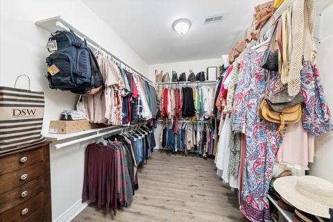 Tiny photo for 5850 S INDIANA Avenue, Chicago, IL 60637 (MLS # 12595985)