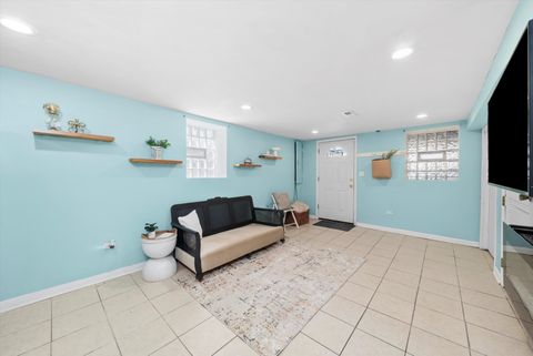 Tiny photo for 5850 S INDIANA Avenue, Chicago, IL 60637 (MLS # 12595985)