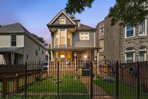 Tiny photo for 5850 S INDIANA Avenue, Chicago, IL 60637 (MLS # 12595985)