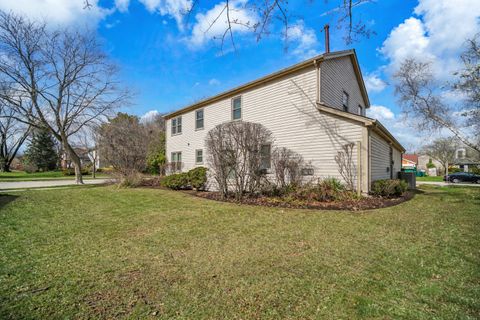 Tiny photo for 5 Wakefield Lane, Buffalo Grove, IL 60089 (MLS # 12610233)