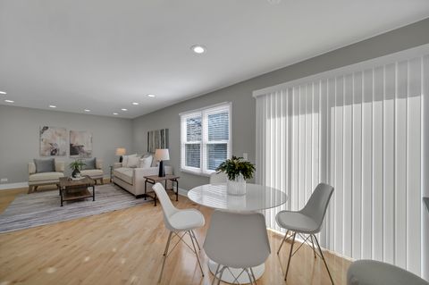 Tiny photo for 5 Wakefield Lane, Buffalo Grove, IL 60089 (MLS # 12610233)