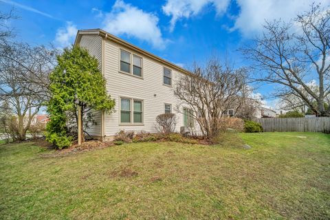 Tiny photo for 5 Wakefield Lane, Buffalo Grove, IL 60089 (MLS # 12610233)