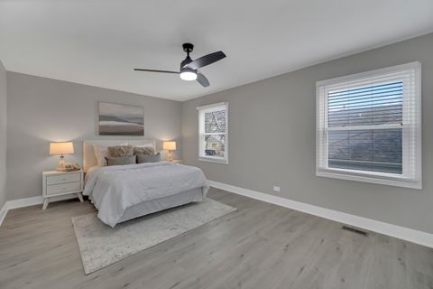 Tiny photo for 5 Wakefield Lane, Buffalo Grove, IL 60089 (MLS # 12610233)