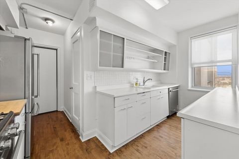 Tiny photo for 5555 N SHERIDAN Road #1811, Chicago, IL 60640 (MLS # 12611904)