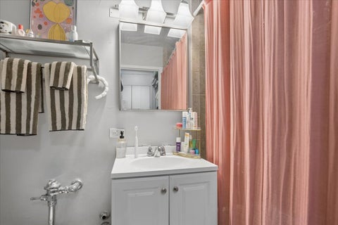 Tiny photo for 21 W GOETHE Street #8H, Chicago, IL 60610 (MLS # 12786635)