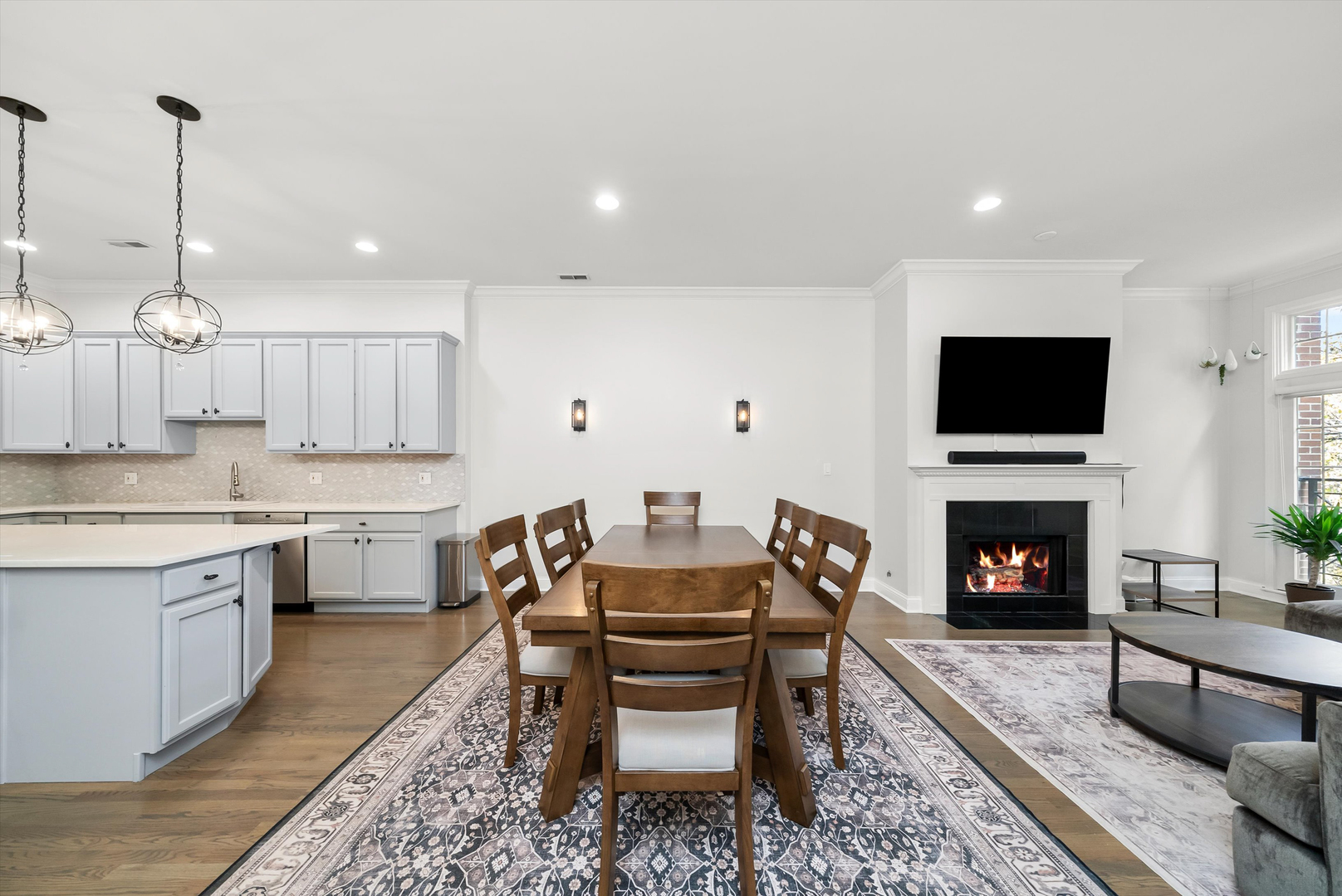 2846 N Southport Avenue 2N