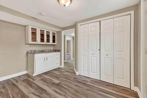 Tiny photo for 5016 Oak Center Drive, Oak Lawn, IL 60453 (MLS # 12541250)