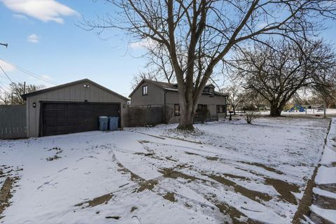 Tiny photo for 5016 Oak Center Drive, Oak Lawn, IL 60453 (MLS # 12541250)