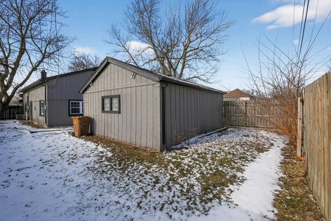 Tiny photo for 5016 Oak Center Drive, Oak Lawn, IL 60453 (MLS # 12541250)