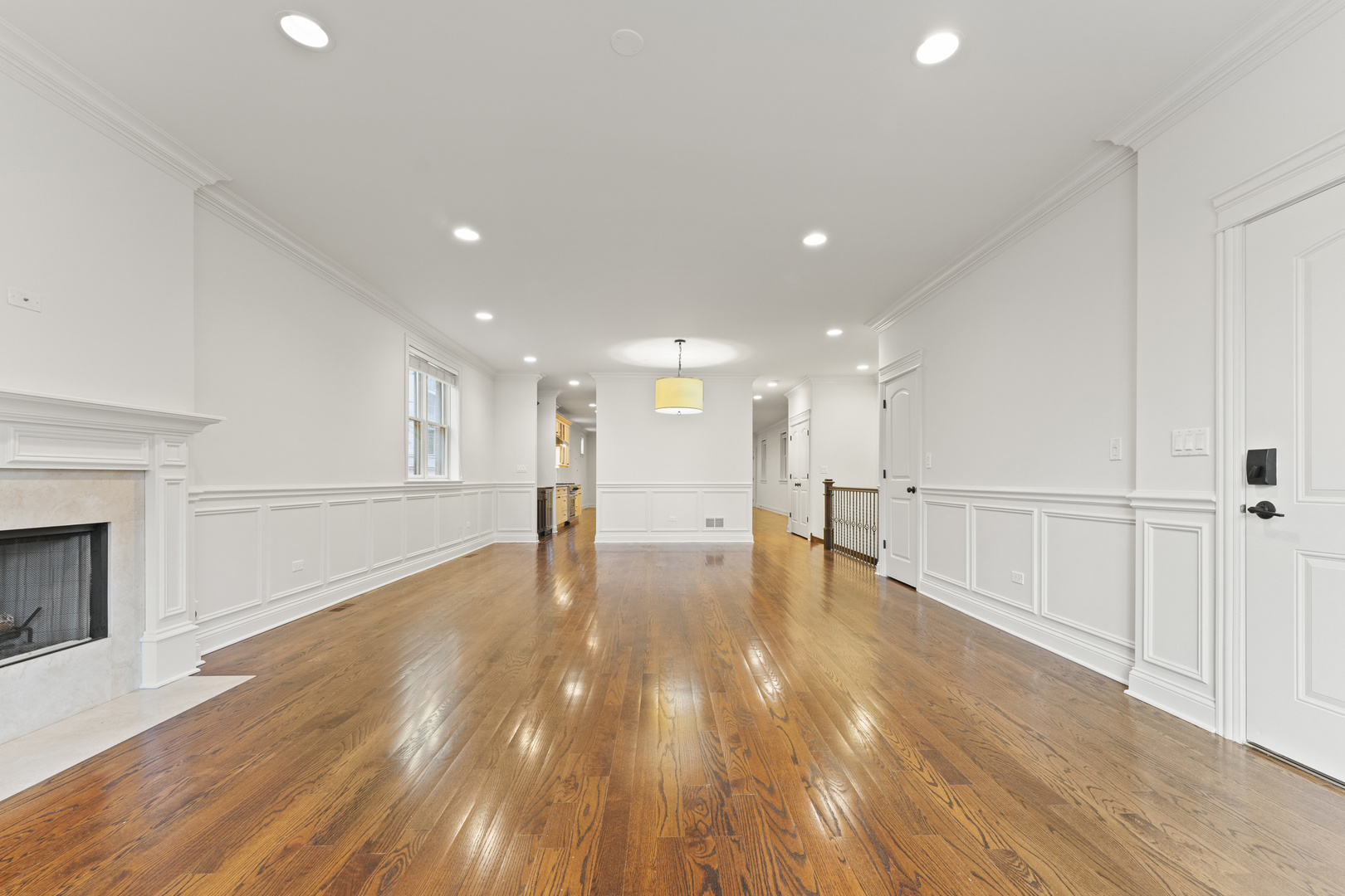 3716 N Kenmore Avenue 1