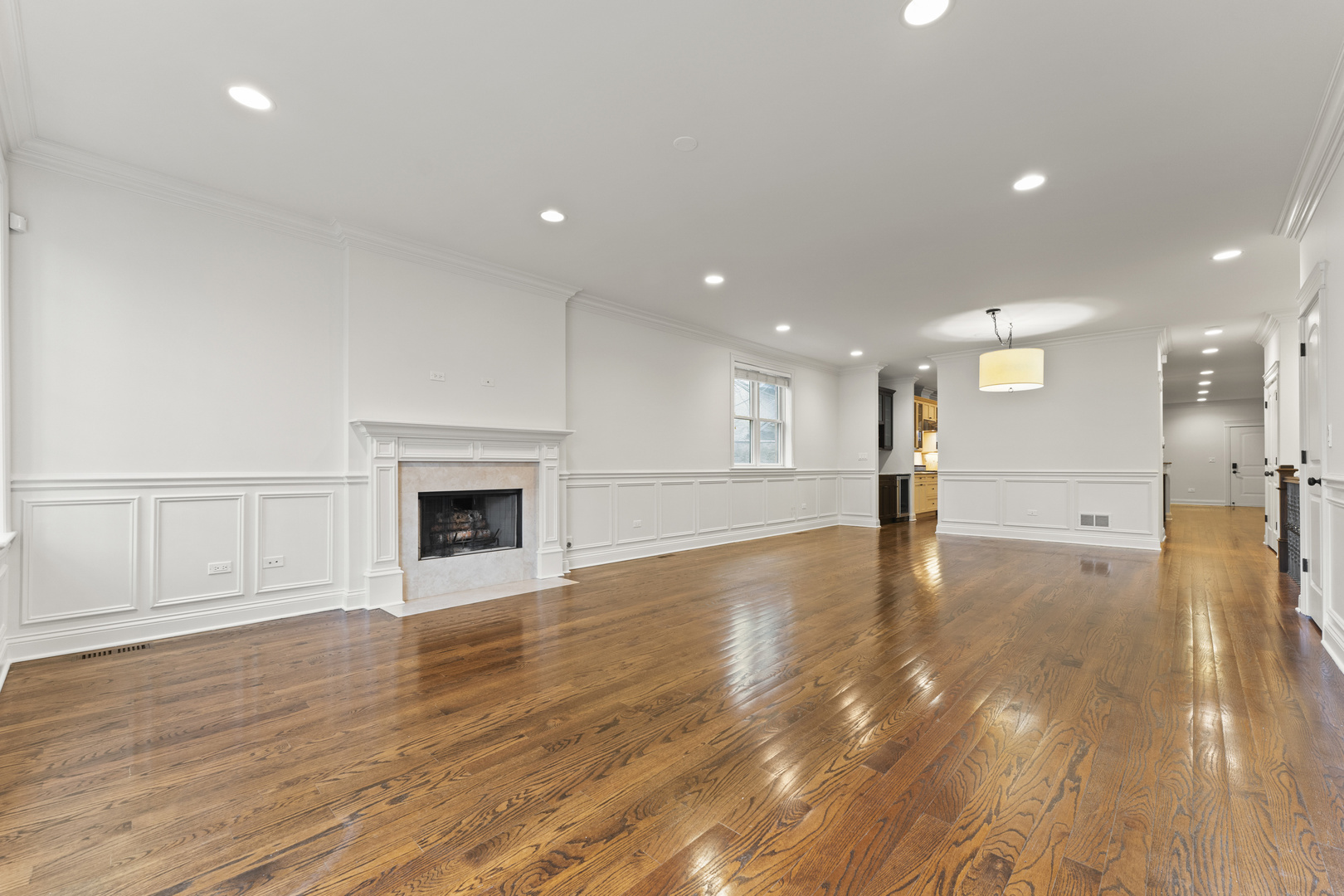 3716 N Kenmore Avenue 1