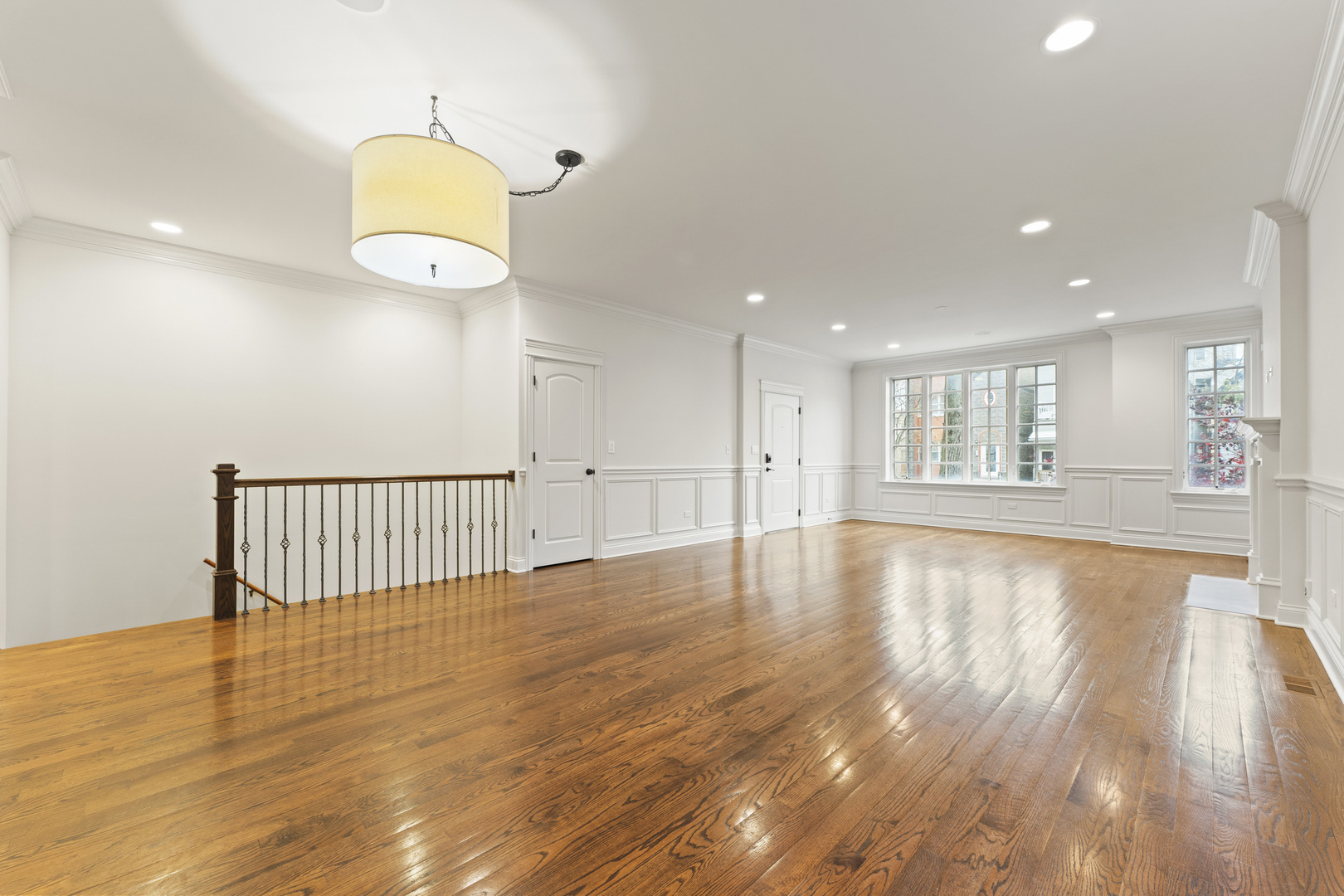 3716 N Kenmore Avenue 1