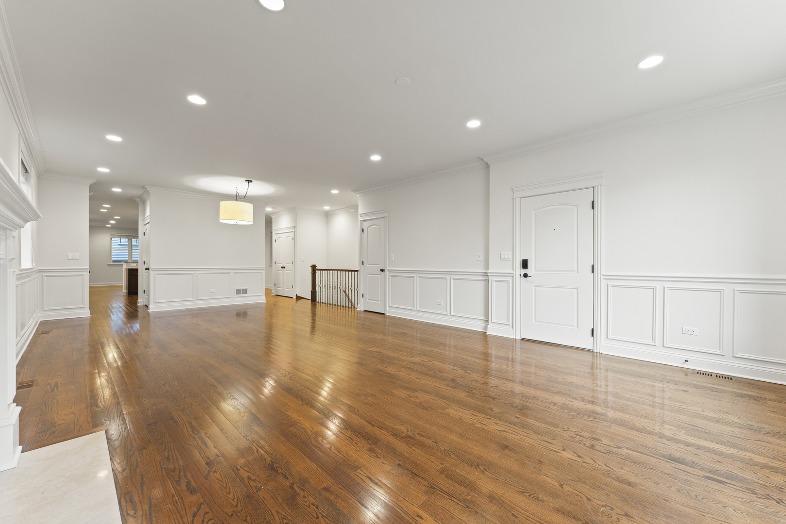 3716 N Kenmore Avenue 1