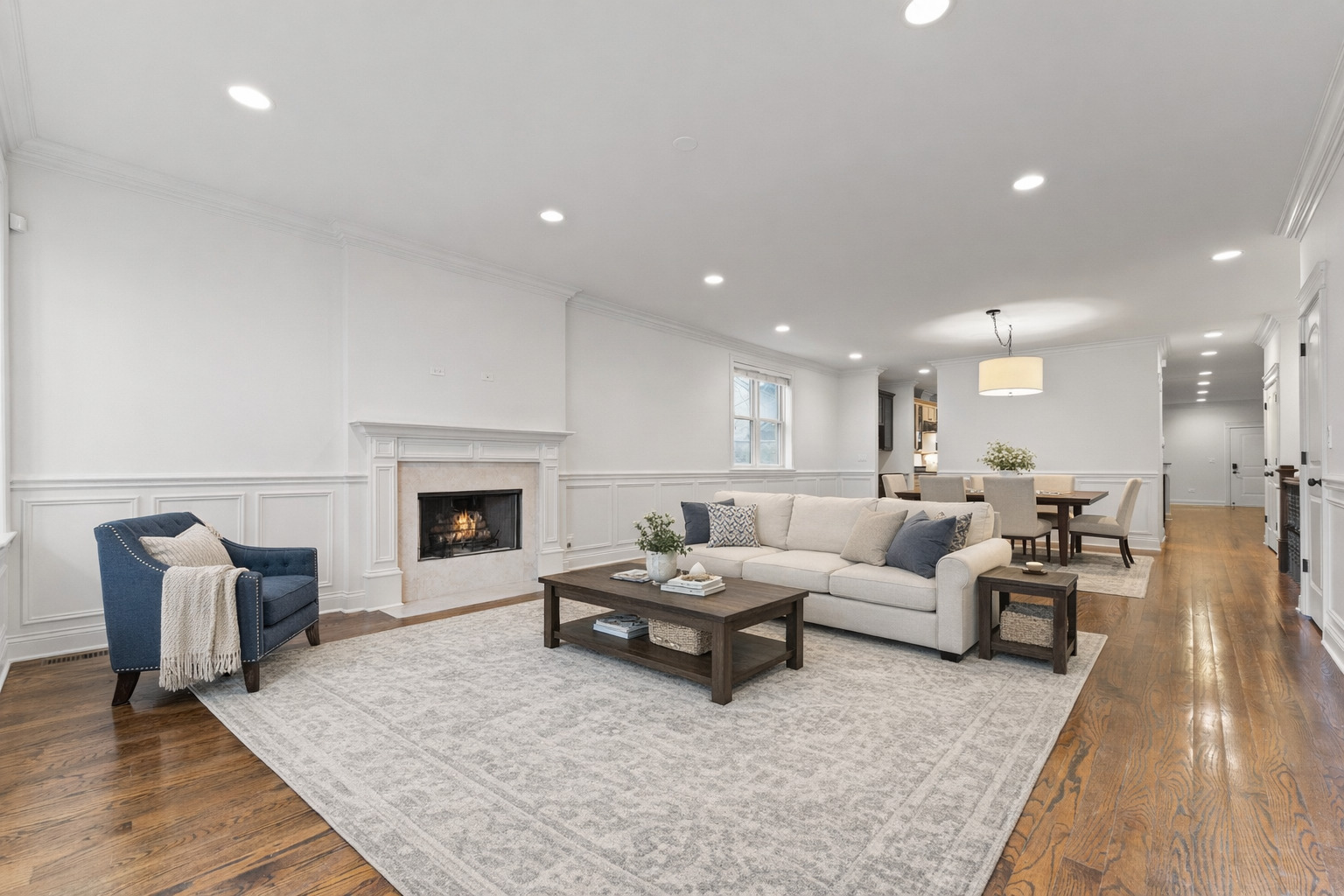 3716 N Kenmore Avenue 1