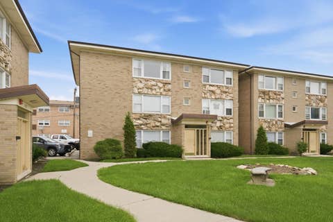 Photo of 3170 W Meadow Lane #23, Merrionette Park, IL 60803 (MLS # 12731338)