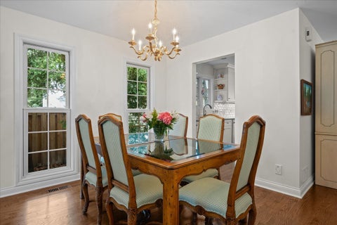 Tiny photo for 12 The Court Of Lagoon View VW, Northbrook, IL 60062 (MLS # 12756627)