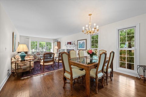 Tiny photo for 12 The Court Of Lagoon View VW, Northbrook, IL 60062 (MLS # 12756627)