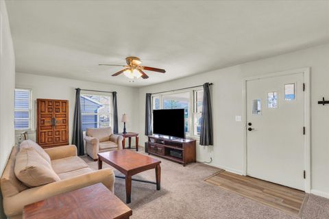 Tiny photo for 317 S Draper Avenue, Champaign, IL 61821 (MLS # 12592079)