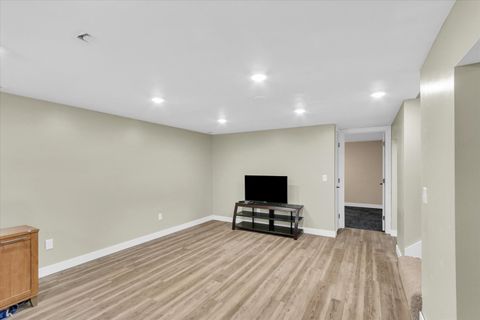 Tiny photo for 317 S Draper Avenue, Champaign, IL 61821 (MLS # 12592079)