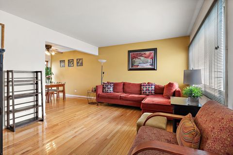 Tiny photo for 8000 W Lyons Street, Niles, IL 60714 (MLS # 12577250)