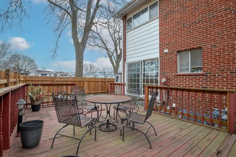 Tiny photo for 8000 W Lyons Street, Niles, IL 60714 (MLS # 12577250)