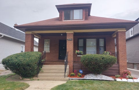 Photo of 9765 S Winston Avenue, Chicago, IL 60643 (MLS # 12757735)
