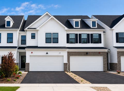 Photo of 2031 Palmer Court #4002, Hoffman Estates, IL 60169 (MLS # 12726341)