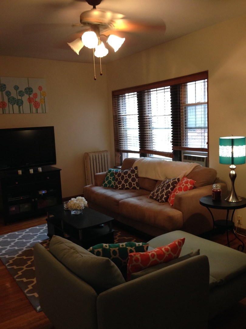 535 W Brompton Avenue 2S
