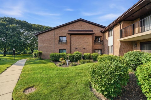 Tiny photo for 2204 Wharf Drive #2306, Woodridge, IL 60517 (MLS # 12702569)