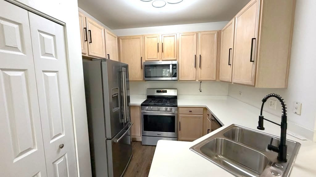 3333 Stratford Court 3F
