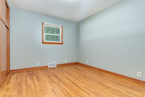 Tiny photo for 425 Douglas Street, Oswego, IL 60543 (MLS # 12647475)
