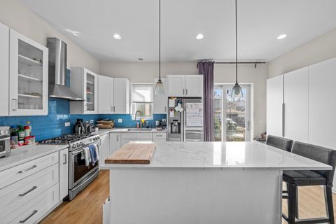 Tiny photo for 2927 W Wilcox Street, Chicago, IL 60612 (MLS # 12603988)