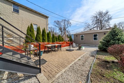 Tiny photo for 2927 W Wilcox Street, Chicago, IL 60612 (MLS # 12603988)