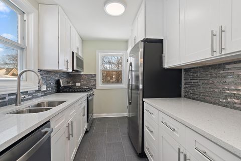 Tiny photo for 10119 S Yates Boulevard, Chicago, IL 60617 (MLS # 12548900)